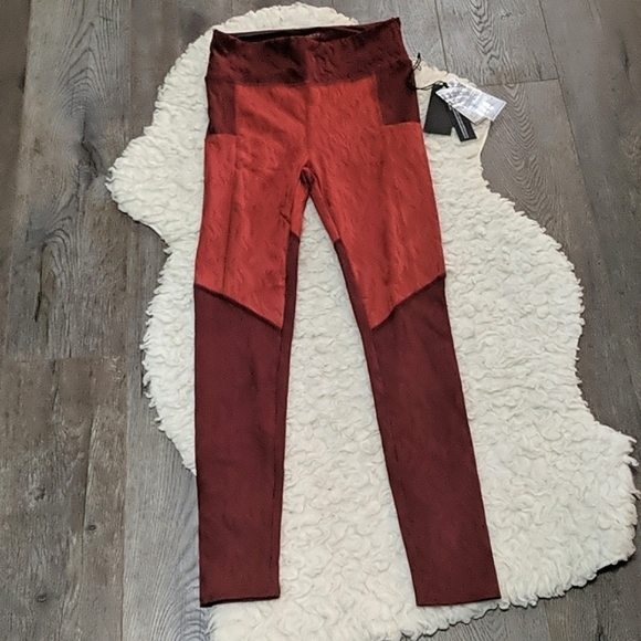 TWENTY MONTREAL • CARBON38 Flames 3DHigh Waist Legging NWT - Picture 4 of 11